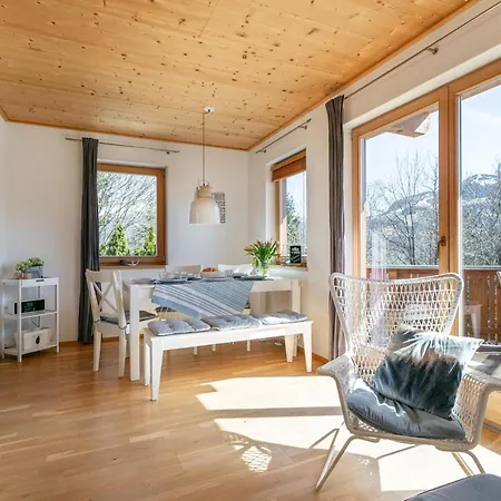 Dubbel Dik Hout Alpehytte