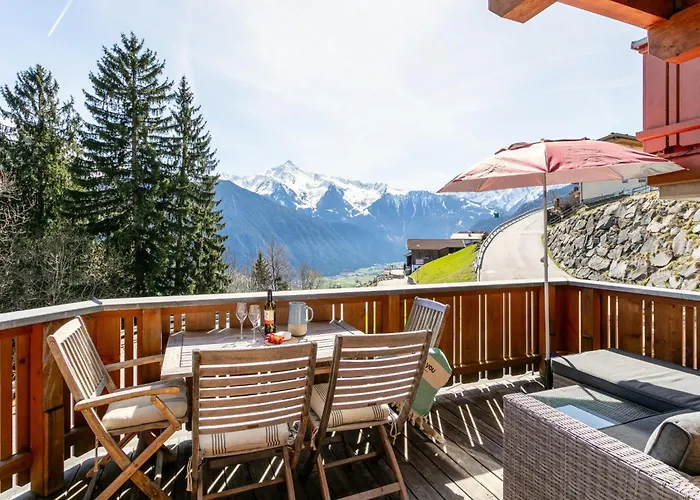 Chalet Dubbel Dik Hout Hippach