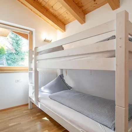 Chalet Dubbel Dik Hout Hippach