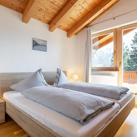 Chalet Dubbel Dik Hout