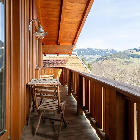 Chalet Dubbel Dik Hout Hippach