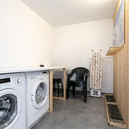 Chalet Dubbel Dik Hout