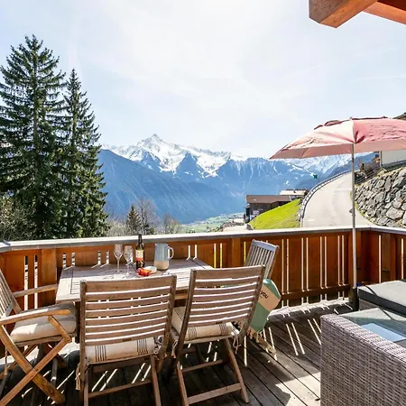 Chalet Dubbel Dik Hout Hippach